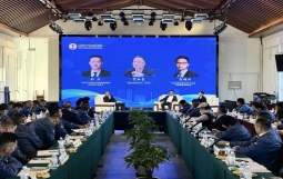 集团执行总裁贺明田应邀出席“中央城市工作会议精神解读暨石河子城投集团人才队伍建设座谈会”并作专题解读